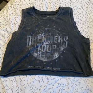 Hollister’s “Dreamer’s Tour” crop tank top